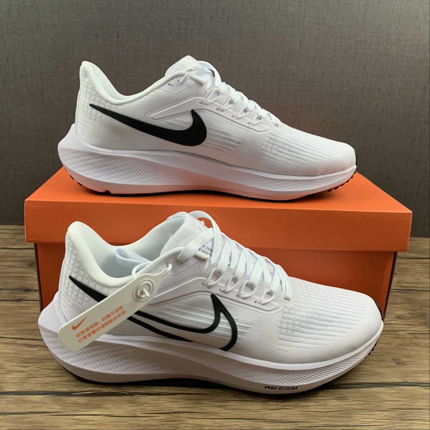 Zoom Pegasus 39 white black