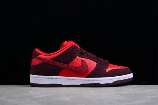 Dunk SB Low cherry red