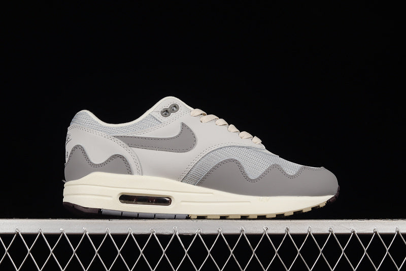 Air Max 1 patta grey