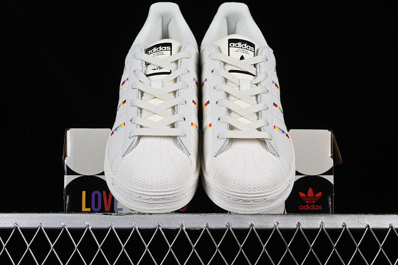 Superstar rich mnisi