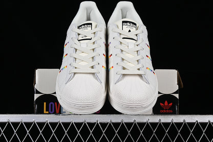 Superstar rich mnisi