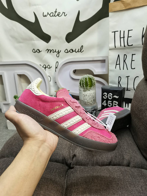 Gazelle indoor pink clouds