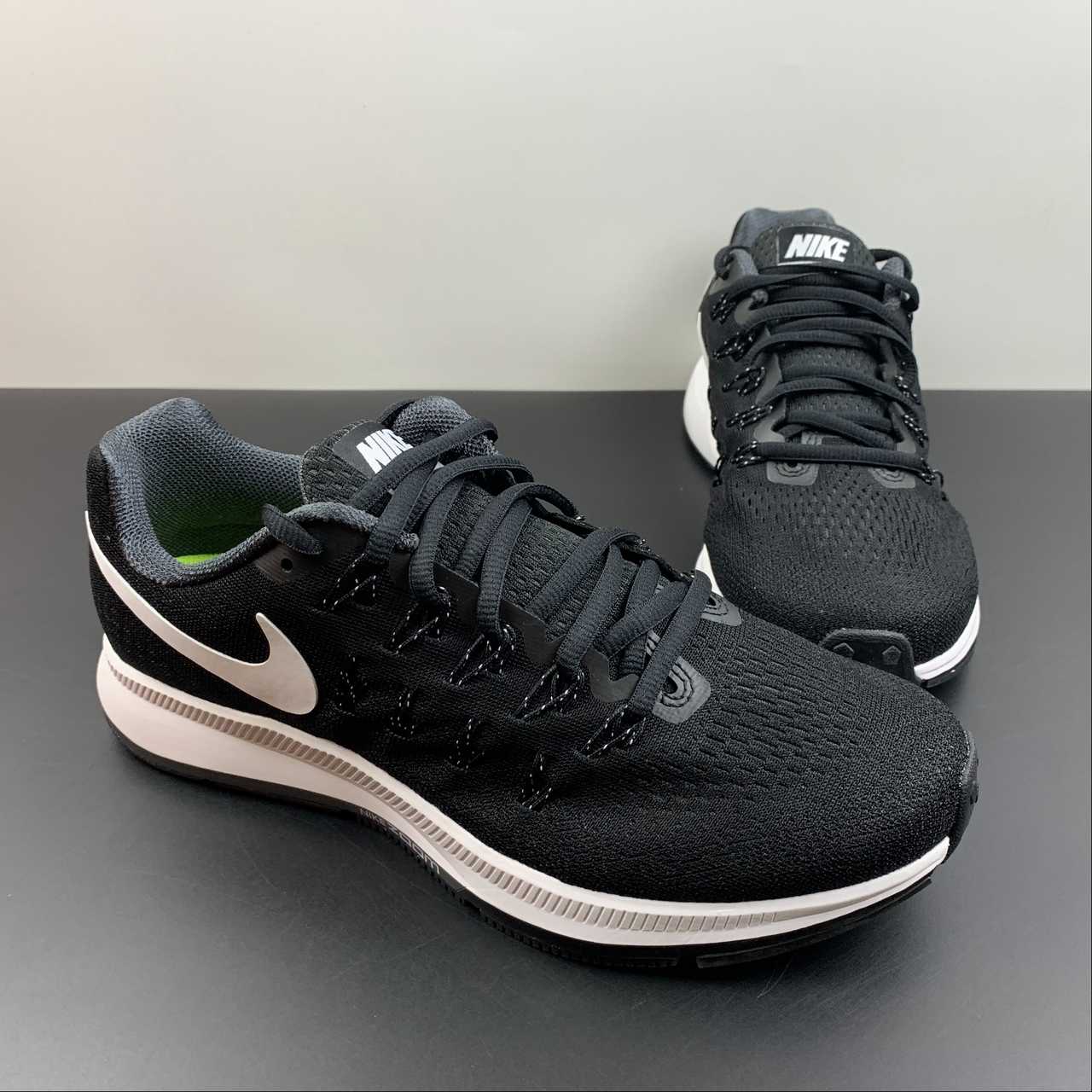 Zoom Pegasus 33 black white