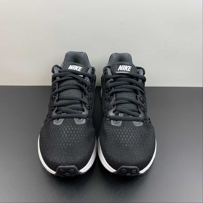 Zoom Pegasus 33 black white