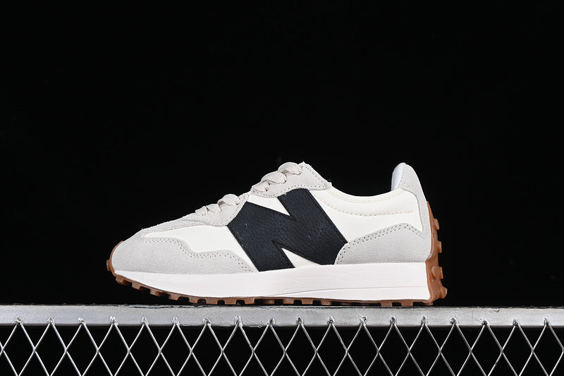 New Balance 327 moonbeam black