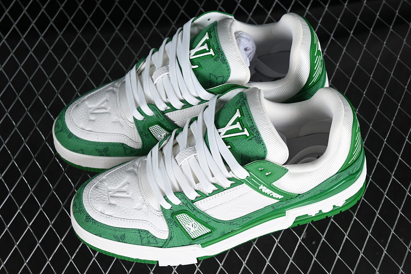 LV trainer green white