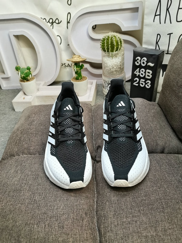 UltraBoost 5 black white