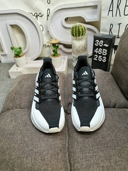 UltraBoost 5 black white