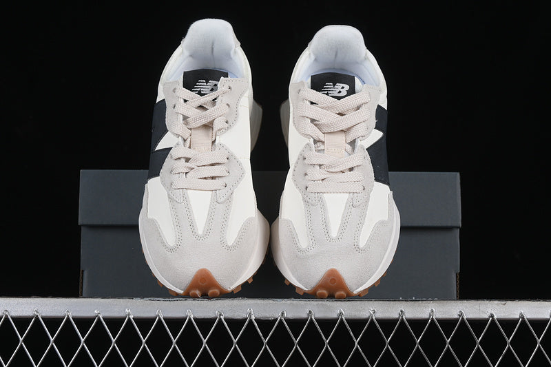 New Balance 327 moonbeam black