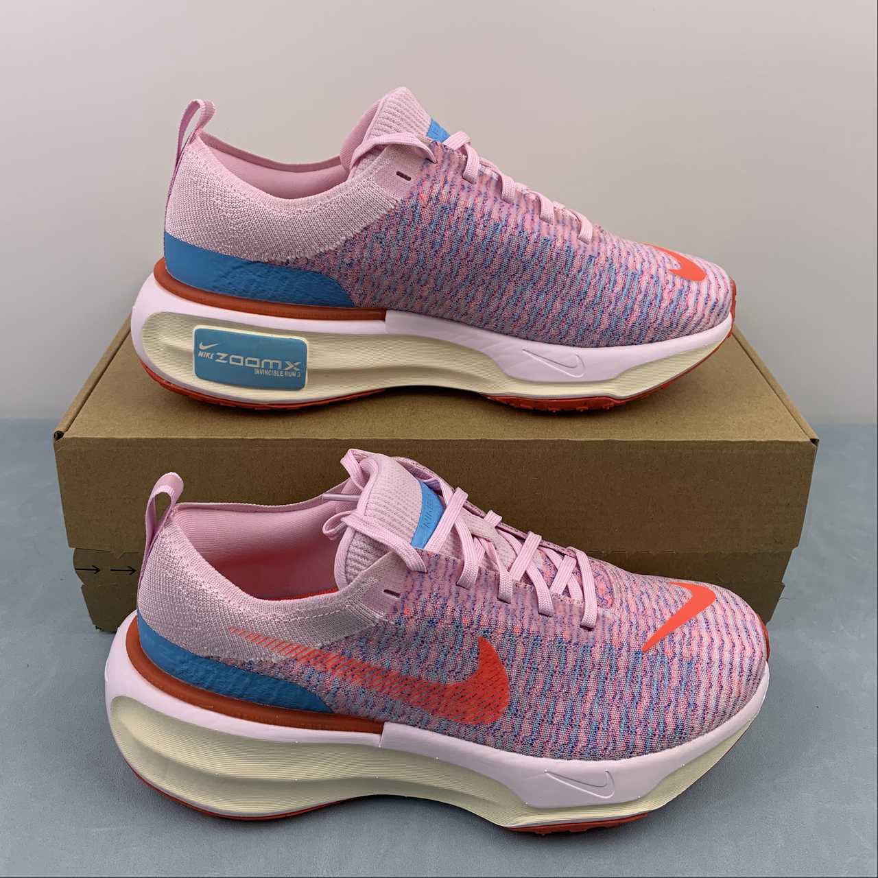 Zoom Invincible pink foam