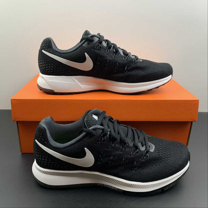 Zoom Pegasus 33 black white