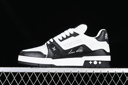 LV trainer black white signature