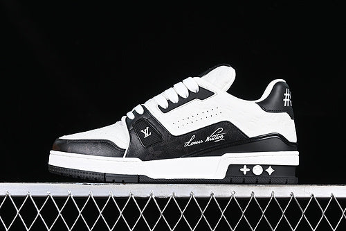 LV trainer black white signature