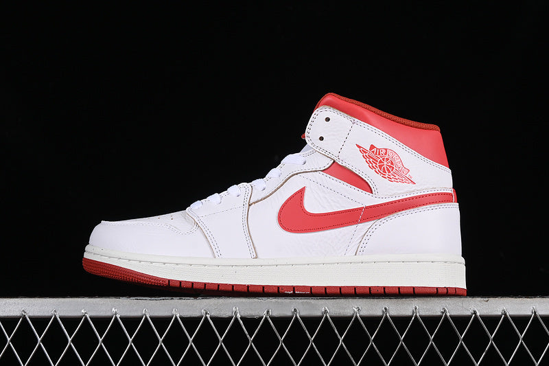 Jordan 1 Mid industrial red