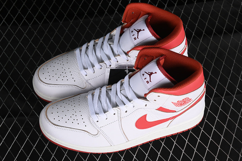 Jordan 1 Mid industrial red