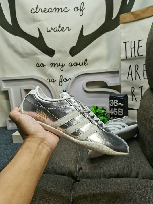 TOKYO metallic silver