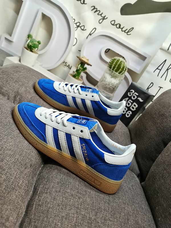 Spezial blue white