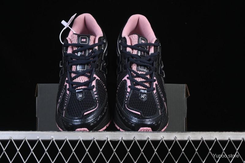 New Balance 1906R blackpink