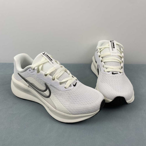 DownShifter 13 white black