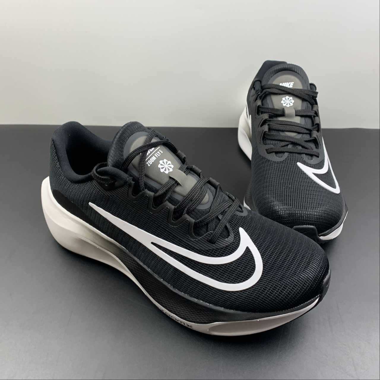 Zoom Fly 5 black white