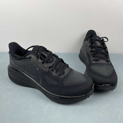 Zoom Vomero 17 black