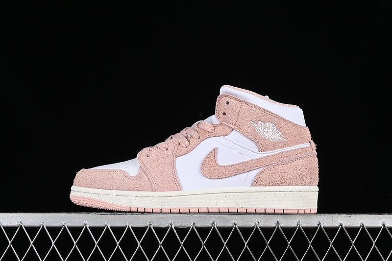Jordan 1 Mid legend pink
