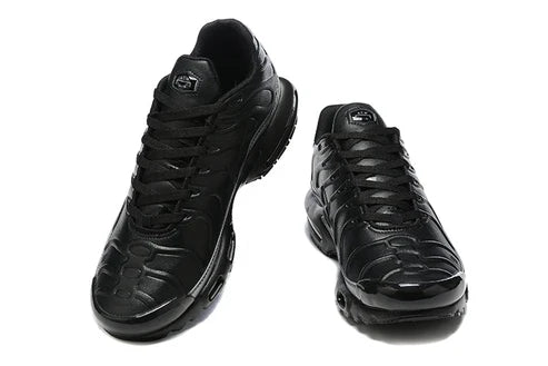 Nike TN triple black