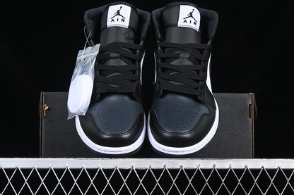 Jordan 1 Mid black off noir