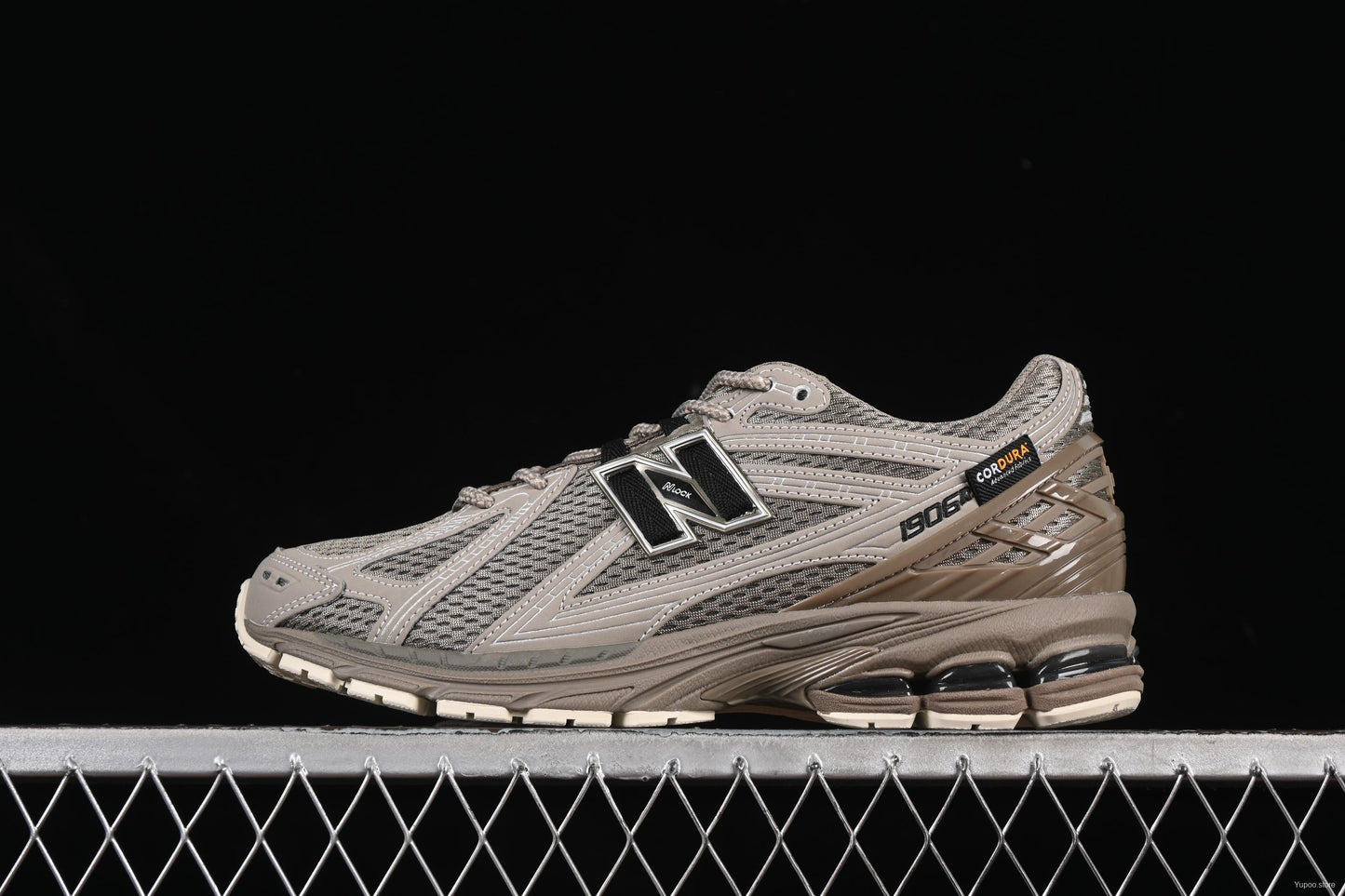 New Balance 1906R light brown