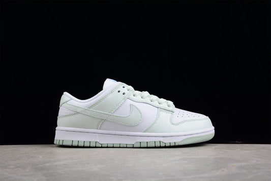 Dunk Low nature white mint