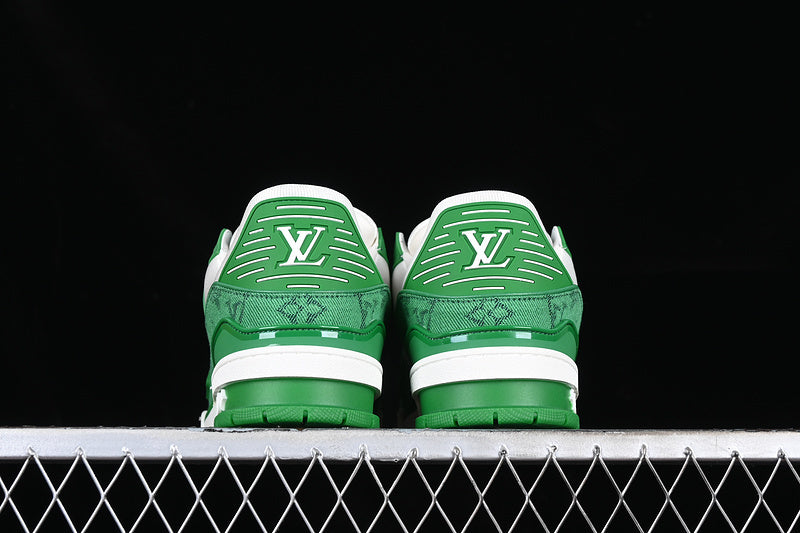 LV trainer green white