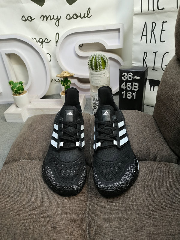 UltraBoost black torison