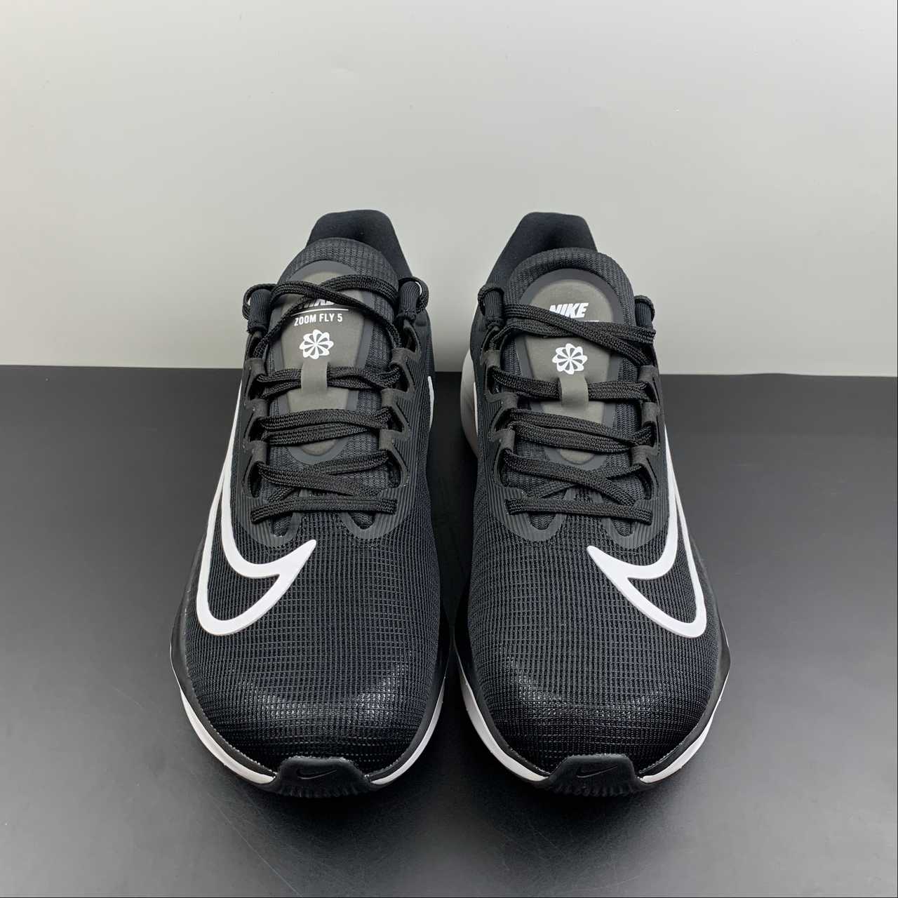 Zoom Fly 5 black white
