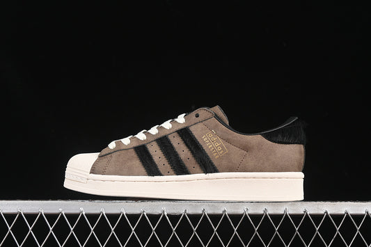 Superstar brown white black