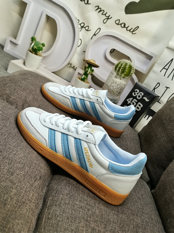 Spezial white sky