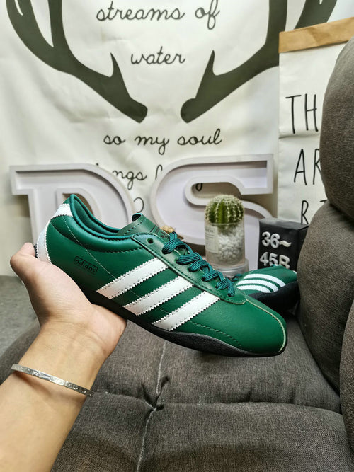 TOKYO olive white