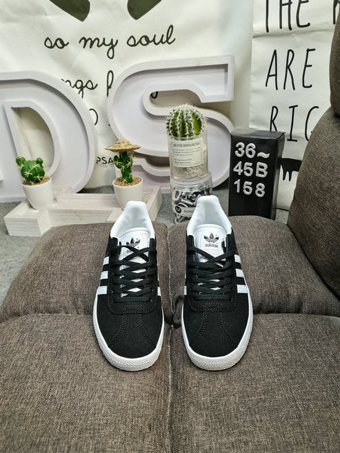 Adidas Gazelle white black