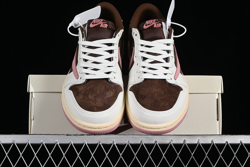 Jordan 1 Low x Travis Scott pony pink