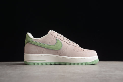 Air Force 1 suede pink