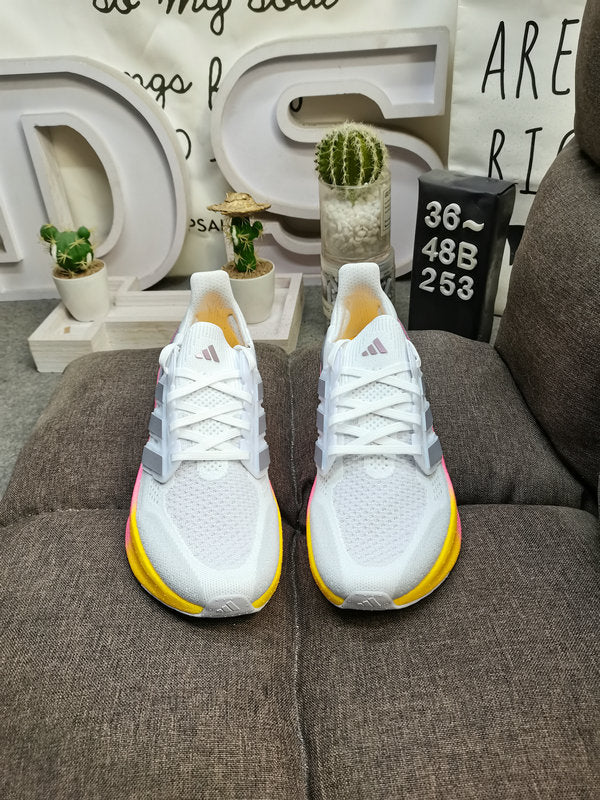UltraBoost 5 white grey pink