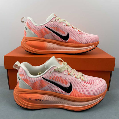 Zoom Vomero 18 orange