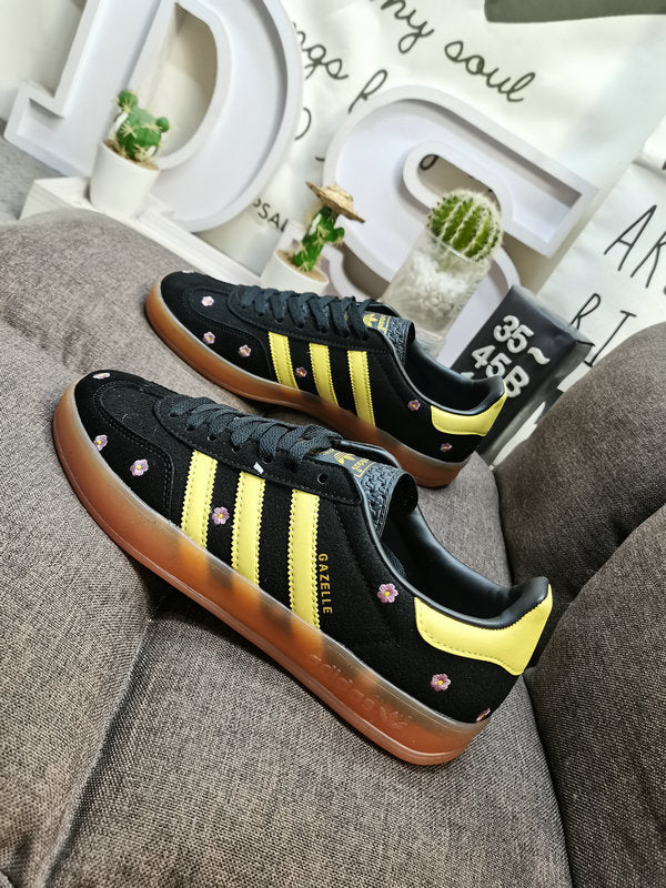 Gazelle indoor black yellow floral