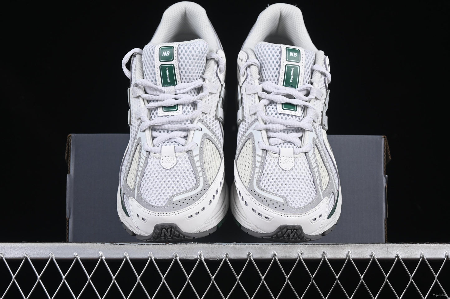 New Balance 1906R white light grey