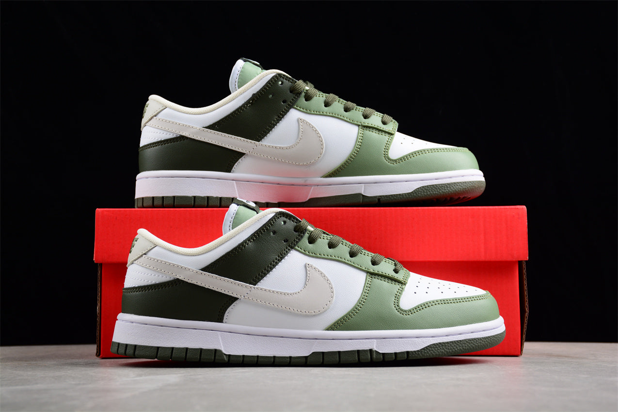 Dunk Low oil green
