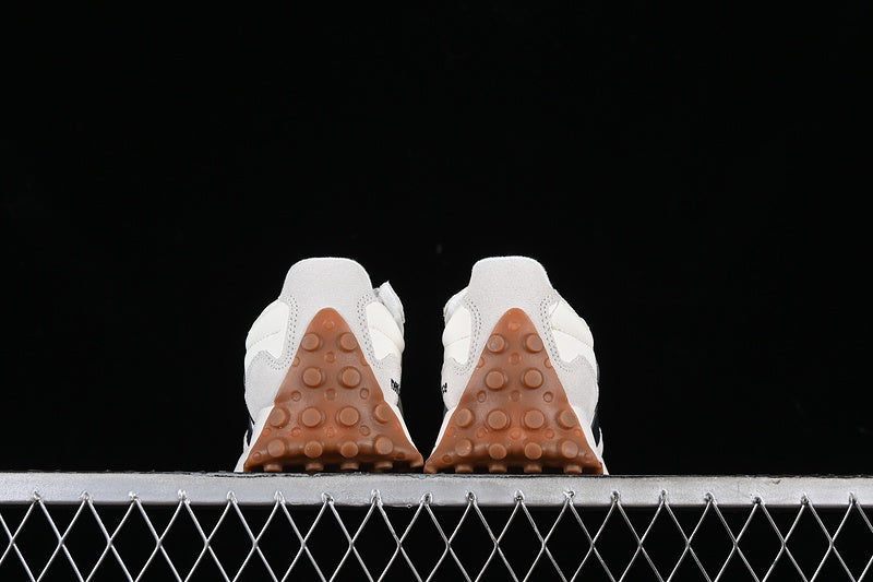 New Balance 327 moonbeam black