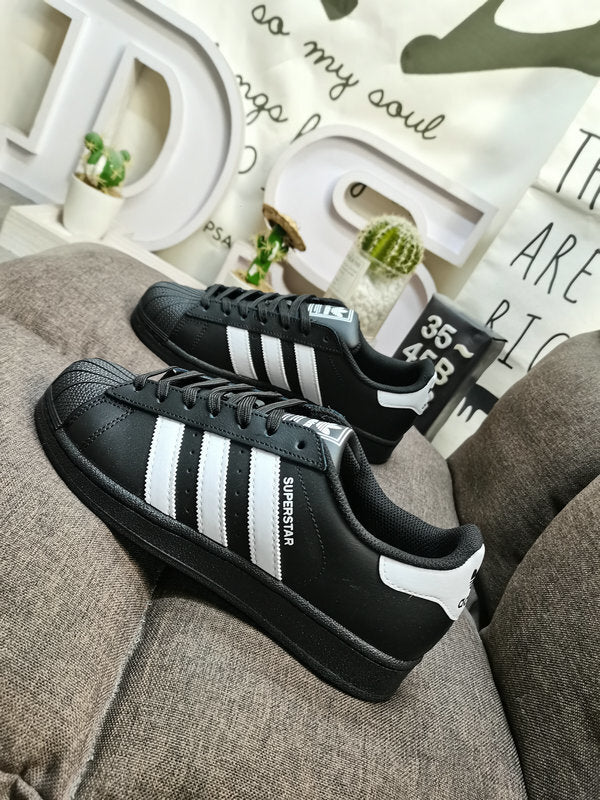 Superstar black white letters