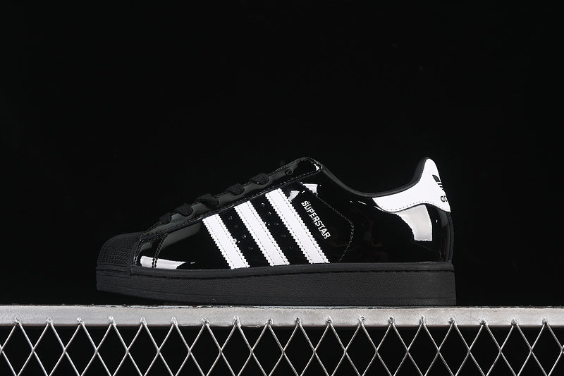 Superstar core black