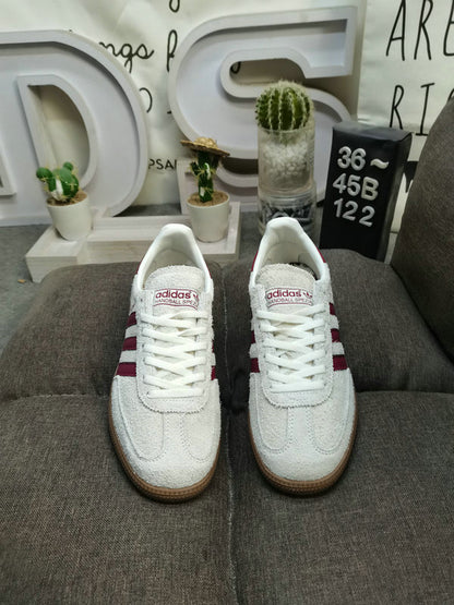 Spezial collegiate burgundy