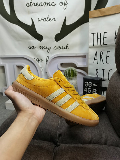 Bermuda mustard white