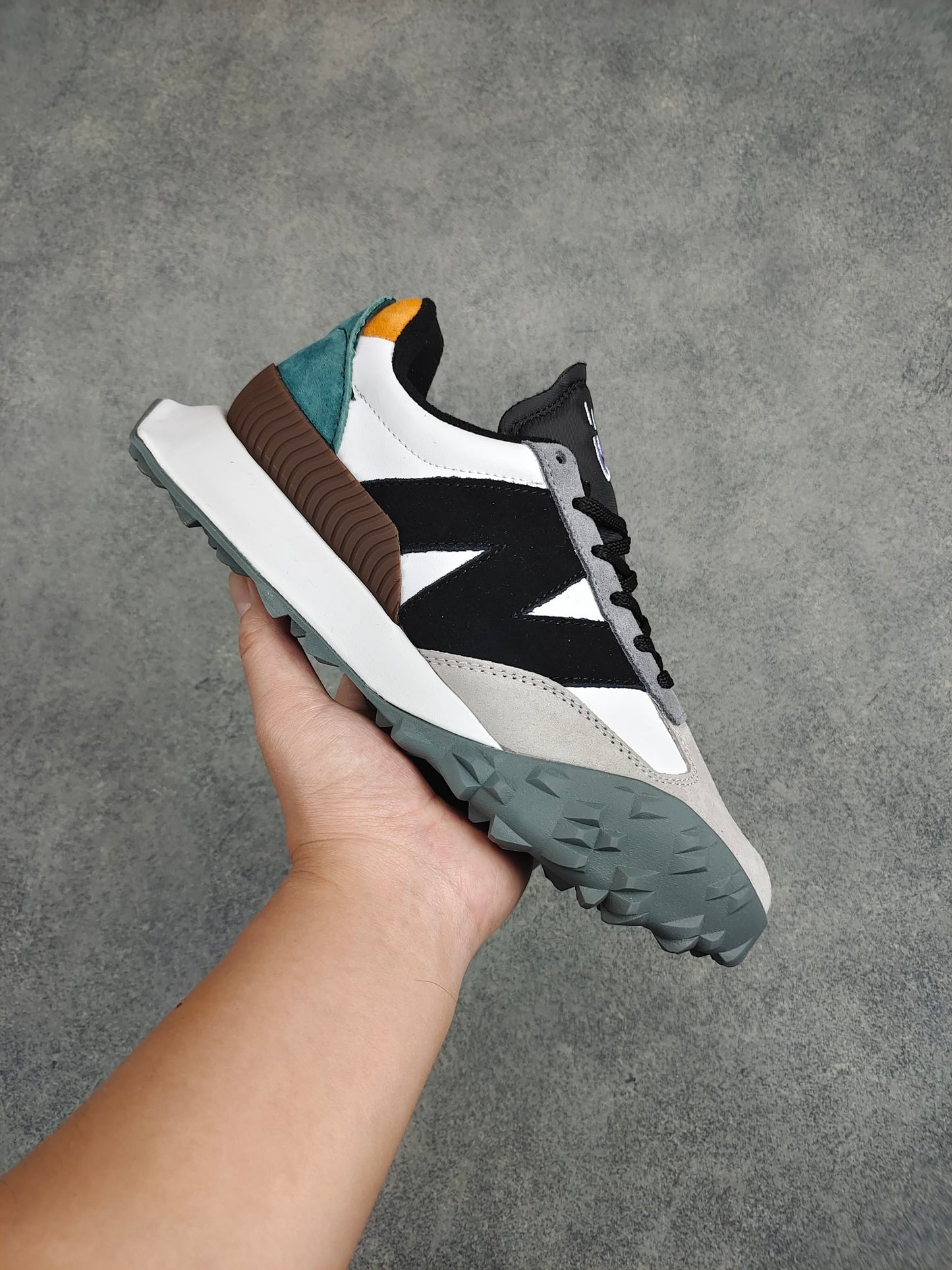 New Balance XC72 white black brown